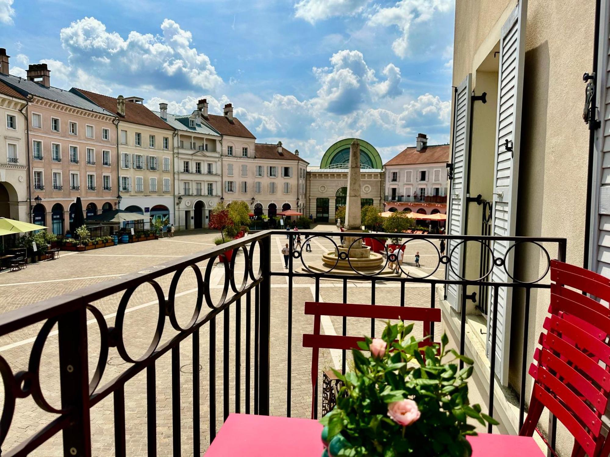 Appt Vue Place De Toscane - 4Min Disneyland-Paris Серрі Екстер'єр фото