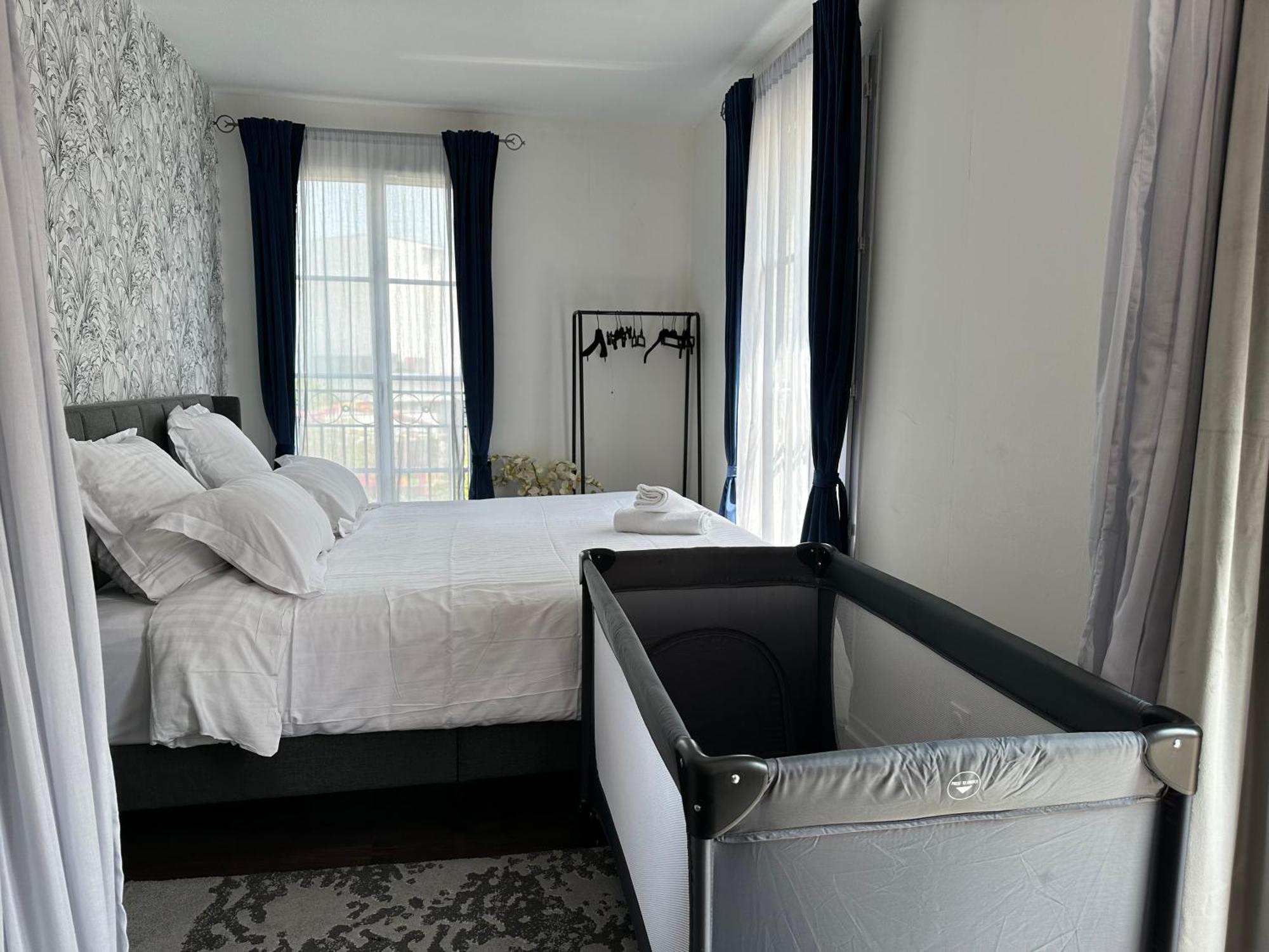 Appt Vue Place De Toscane - 4Min Disneyland-Paris Серрі Екстер'єр фото