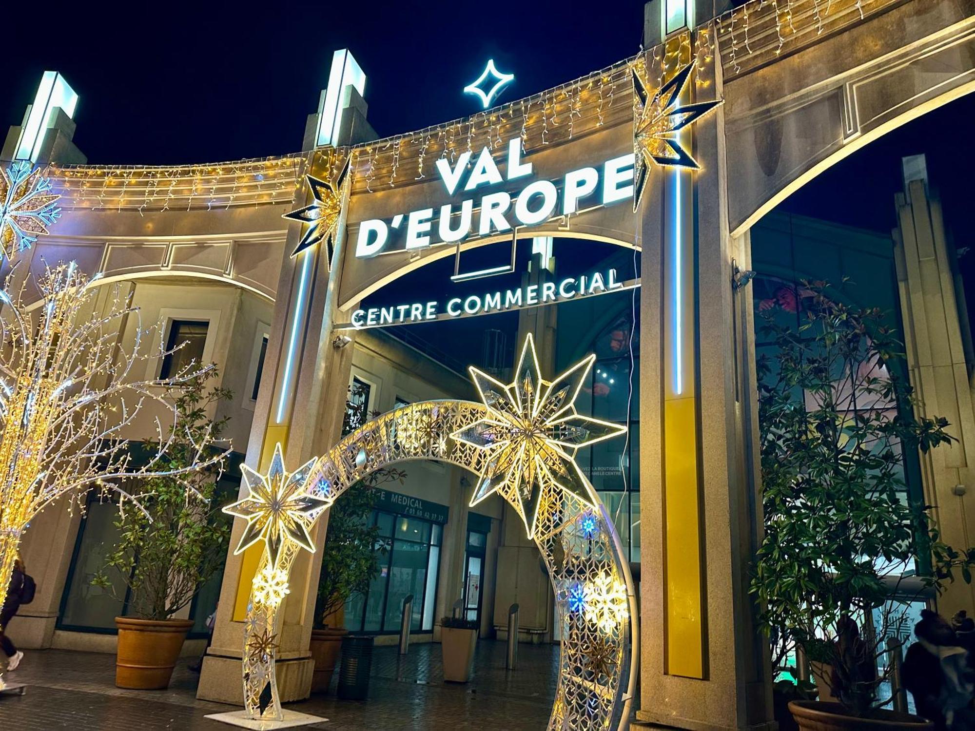 Appt Vue Place De Toscane - 4Min Disneyland-Paris Серрі Екстер'єр фото